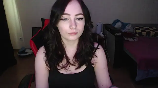 Snapshot of Laralianna chatting on 03/19/26, 09:24 Laralianna online show from 03/19/26, 09:24