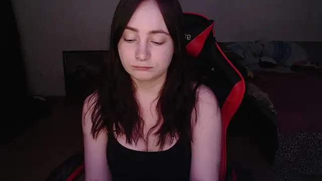 Snapshot of Laralianna chatting on 04/01/26, 07:44 Laralianna online show from 04/01/26, 07:44