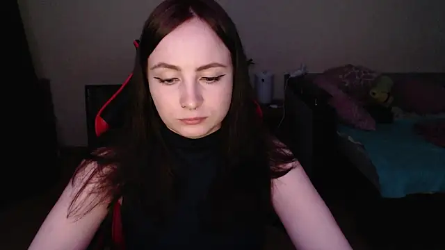 Snapshot of Laralianna chatting on 04/12/26, 05:07 Laralianna online show from 04/12/26, 05:07