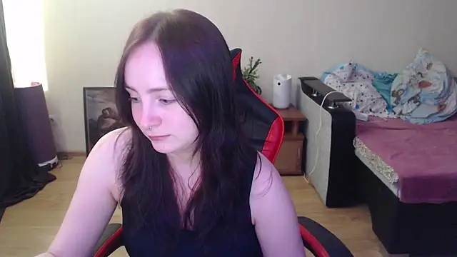 Laralianna online show from 05/13/26, 12:57