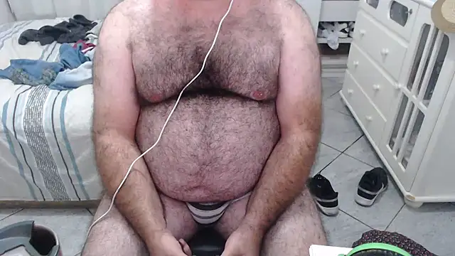 Snapshot of MysterBearMG chatting on 01/24/25, 03:00 MysterBearMG online show from 01/24/25, 03:00