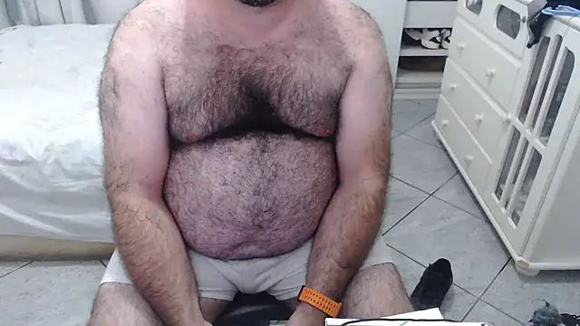 Snapshot of MysterBearMG chatting on 02/09/25, 12:49 MysterBearMG online show from 02/09/25, 12:49