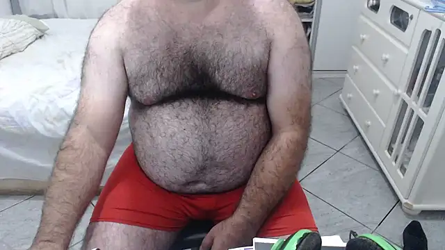 Snapshot of MysterBearMG chatting on 02/13/25, 12:46 MysterBearMG online show from 02/13/25, 12:46