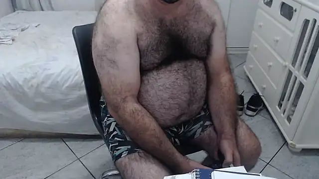 Snapshot of MysterBearMG chatting on 02/15/25, 05:41 MysterBearMG online show from 02/15/25, 05:41