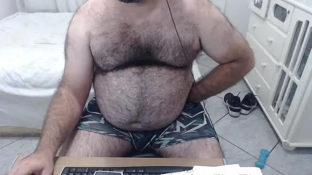 Snapshot of MysterBearMG chatting on 02/16/25, 01:58 MysterBearMG online show from 02/16/25, 01:58