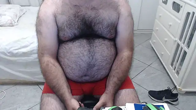 Snapshot of MysterBearMG chatting on 02/20/25, 12:19 MysterBearMG online show from 02/20/25, 12:19