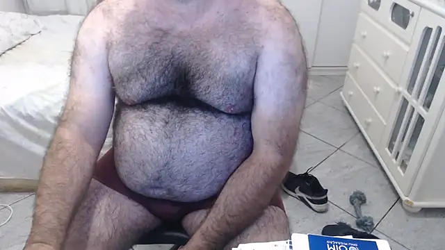 Snapshot of MysterBearMG chatting on 02/21/25, 01:33 MysterBearMG online show from 02/21/25, 01:33