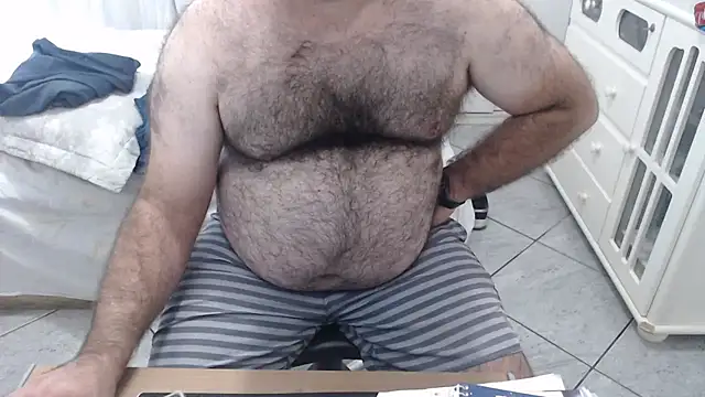 Snapshot of MysterBearMG chatting on 02/23/25, 02:46 MysterBearMG online show from 02/23/25, 02:46