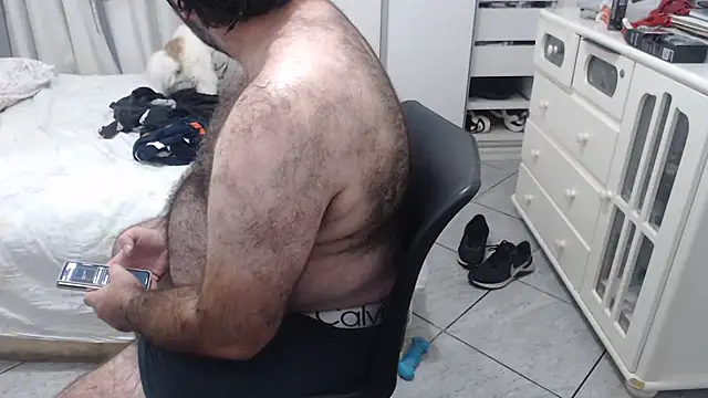 Snapshot of MysterBearMG chatting on 03/11/25, 11:26 MysterBearMG online show from 03/11/25, 11:26