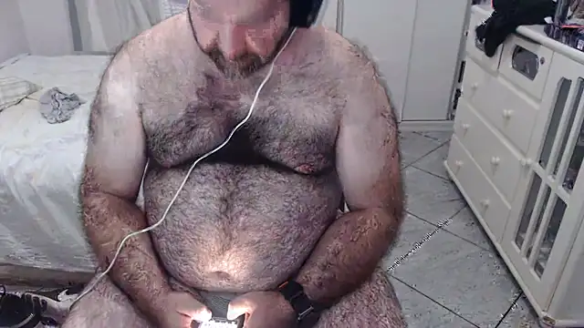 Snapshot of MysterBearMG chatting on 03/16/25, 11:14 MysterBearMG online show from 03/16/25, 11:14