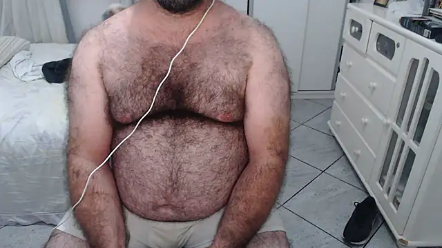 Snapshot of MysterBearMG chatting on 03/22/25, 03:09 MysterBearMG online show from 03/22/25, 03:09