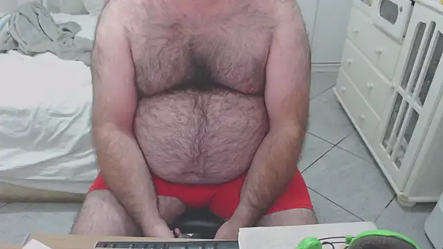 Snapshot of MysterBearMG chatting on 09/11/25, 12:44 MysterBearMG online show from 09/11/25, 12:44