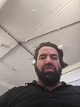 Snapshot of MysterBearMG chatting on 09/11/25, 03:45 MysterBearMG online show from 09/11/25, 03:45