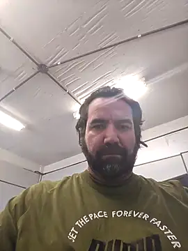 Snapshot of MysterBearMG chatting on 10/01/25, 03:51 MysterBearMG online show from 10/01/25, 03:51