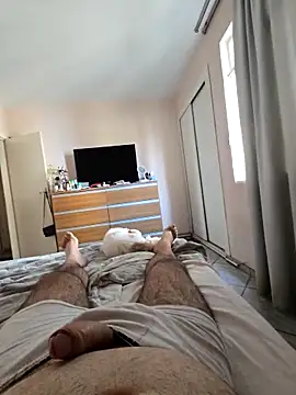 Snapshot of MysterBearMG chatting on 10/05/25, 12:36 MysterBearMG online show from 10/05/25, 12:36