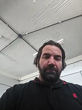 Snapshot of MysterBearMG chatting on 10/15/25, 03:34 MysterBearMG online show from 10/15/25, 03:34