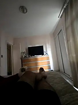 Snapshot of MysterBearMG chatting on 10/25/25, 05:19 MysterBearMG online show from 10/25/25, 05:19