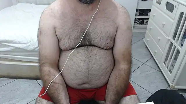 Snapshot of MysterBearMG chatting on 11/16/25, 11:32 MysterBearMG online show from 11/16/25, 11:32