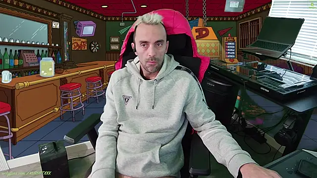 Snapshot of kuruptxxx_live chatting on 12/23/24, 05:54 kuruptxxx live online show from 12/23/24, 05:54