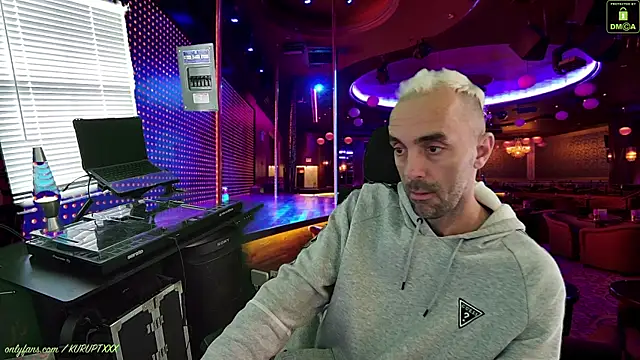 Snapshot of kuruptxxx_live chatting on 01/08/25, 06:52 kuruptxxx live online show from 01/08/25, 06:52