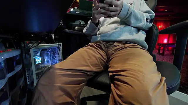 Snapshot of kuruptxxx_live chatting on 10/25/25, 01:07 kuruptxxx live online show from 10/25/25, 01:07