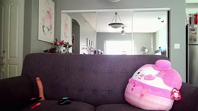 Snapshot of Lexi_Shocker chatting on 02/18/25, 10:03 Lexi Shocker online show from 02/18/25, 10:03