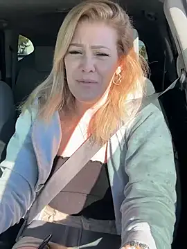 Snapshot of Lexi_Shocker chatting on 02/23/25, 05:18 Lexi Shocker online show from 02/23/25, 05:18