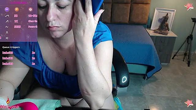 Barbiegomez online show from 02/06/25, 10:48