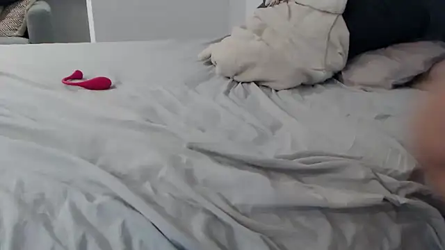 sweeti Em online show from 10/27/25, 06:56