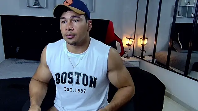 Snapshot of tyler_hank01 chatting on 01/30/25, 09:04 tyler hank01 online show from 01/30/25, 09:04