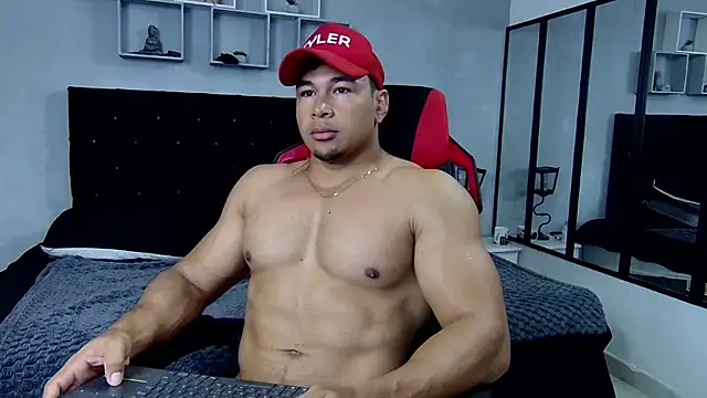 Snapshot of tyler_hank01 chatting on 02/23/25, 12:05 tyler hank01 online show from 02/23/25, 12:05