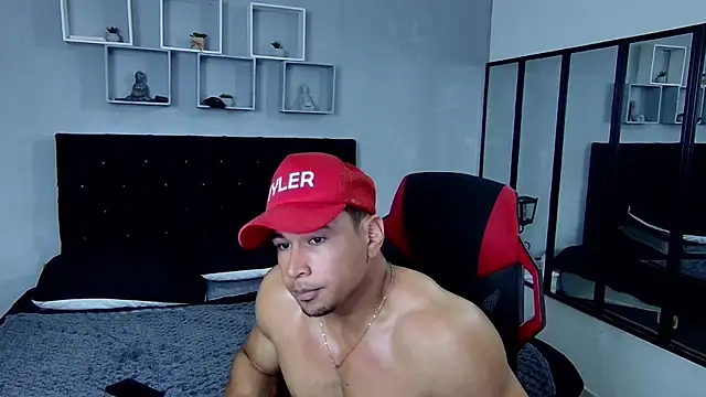 Snapshot of tyler_hank01 chatting on 02/23/25, 03:08 tyler hank01 online show from 02/23/25, 03:08