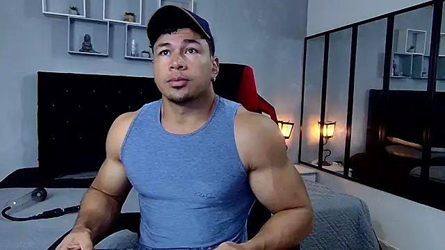 Snapshot of tyler_hank01 chatting on 03/20/25, 01:04 tyler hank01 online show from 03/20/25, 01:04