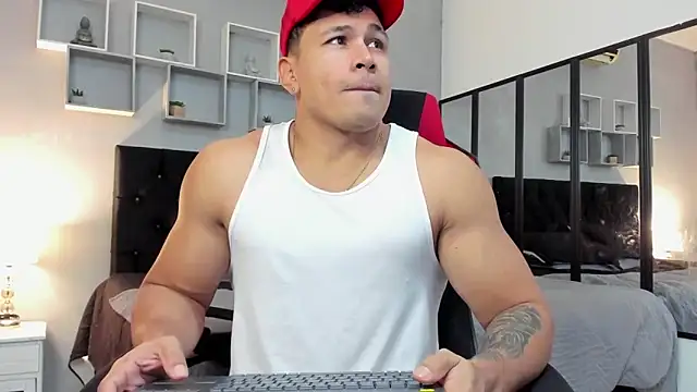 tyler hank01 online show from 12/17/25, 08:48