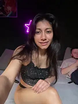 Snapshot of Kiscsillagg chatting on 04/12/26, 05:40 Kiscsillagg online show from 04/12/26, 05:40