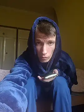 LuxxFin online show from 11/05/25, 02:06