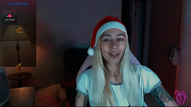 Saucy Jenn online show from 12/15/24, 09:53