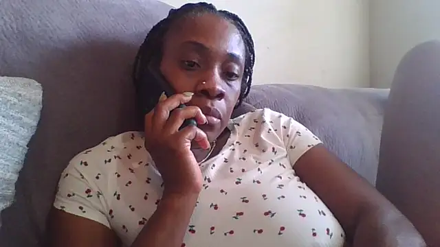 Snapshot of MsJuicy chatting on 11/12/25, 09:14 MsJuicy online show from 11/12/25, 09:14