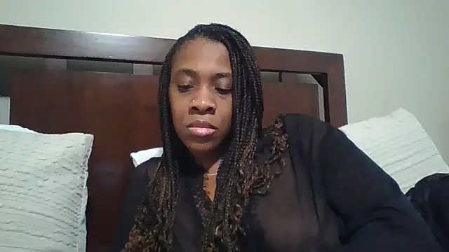 Snapshot of MsJuicy chatting on 12/21/25, 01:18 MsJuicy online show from 12/21/25, 01:18