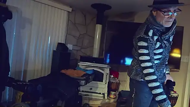 MoonDancer online show from 12/02/25, 01:00