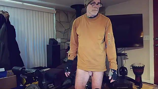 Snapshot of MoonDancer chatting on 02/26/26, 01:59 MoonDancer online show from 02/26/26, 01:59