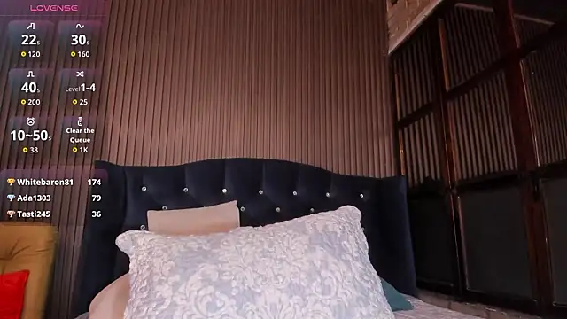 JuliaDawson  online show from 02/03/26, 02:53