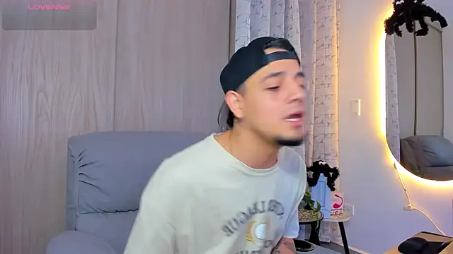 alejandro calderon1 online show from 10/19/25, 11:05