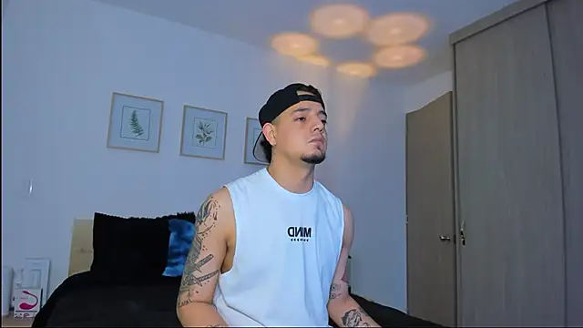 alejandro calderon1 online show from 12/15/25, 01:54