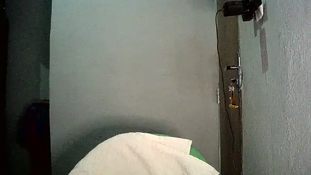 AlexiaDuucan online show from 10/22/25, 12:22