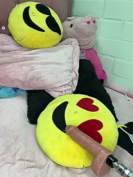 Snapshot of Sofhi_a20 chatting on 01/09/25, 01:50 Sofhi a20 online show from 01/09/25, 01:50