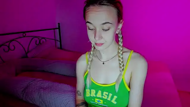 Snapshot of SexyCocobutt chatting on 12/06/24, 07:54 SexyCocobutt online show from 12/06/24, 07:54