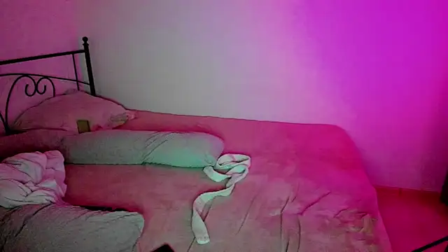 Snapshot of SexyCocobutt chatting on 12/11/24, 10:06 SexyCocobutt online show from 12/11/24, 10:06