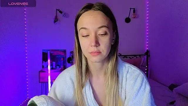 Snapshot of SexyCocobutt chatting on 10/23/25, 07:18 SexyCocobutt online show from 10/23/25, 07:18