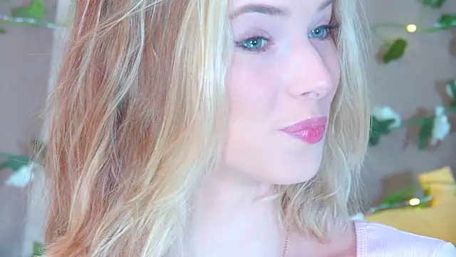 Snapshot of GentleRossi chatting on 04/13/26, 08:47 GentleRossi online show from 04/13/26, 08:47